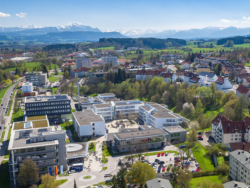 Luftbild von dem Campus der Hochschule Kempten