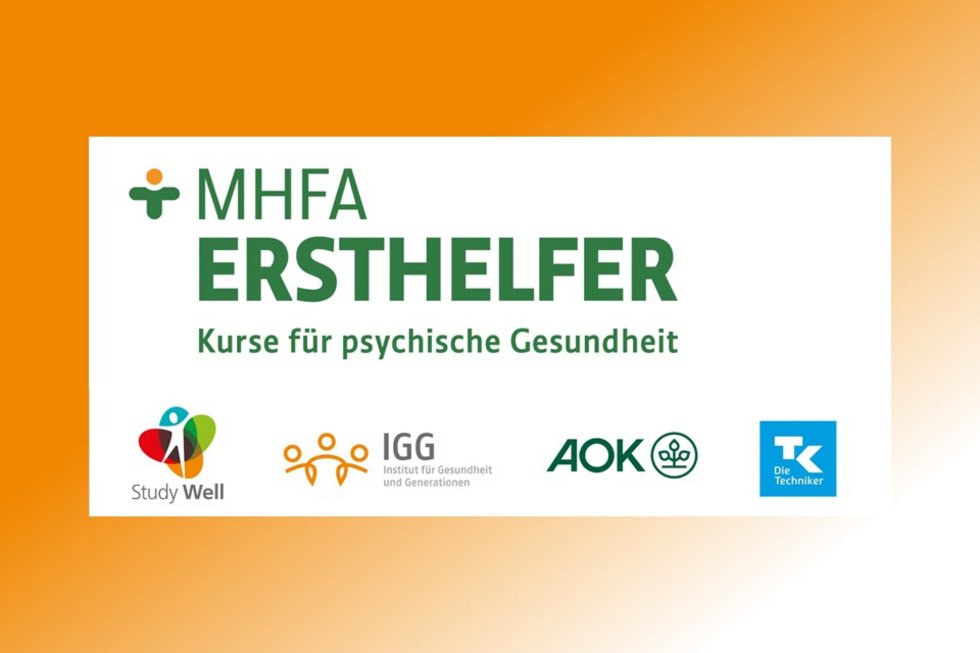 grüner Schriftzug MHFA Ersthelfer Kurse für psychische Gesundheit sowie am unteren Rand vier Logos der beteiligten Einrichtungen