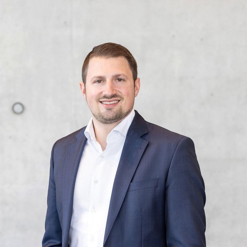 Konstantin Nowotny, Wirtschaftsingenieurwesen-Alumnus der Hochschule Kempten und Segmentleiter bei PERI