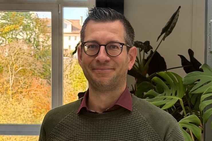 Dominik Bernhard, neuer operativer Leiter des Bayerischen Zentrums Pflege Digital der Hochschule Kempten.