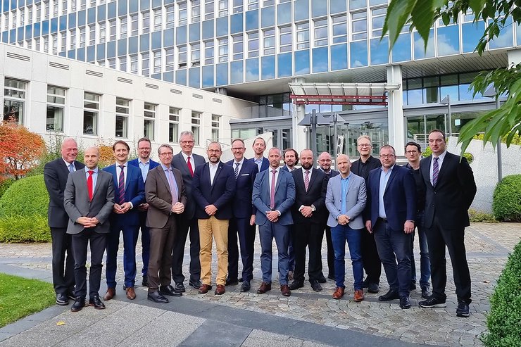 Gruppenbild Beirat beim Kraftfahrtbundesamt (Quelle: KBA)