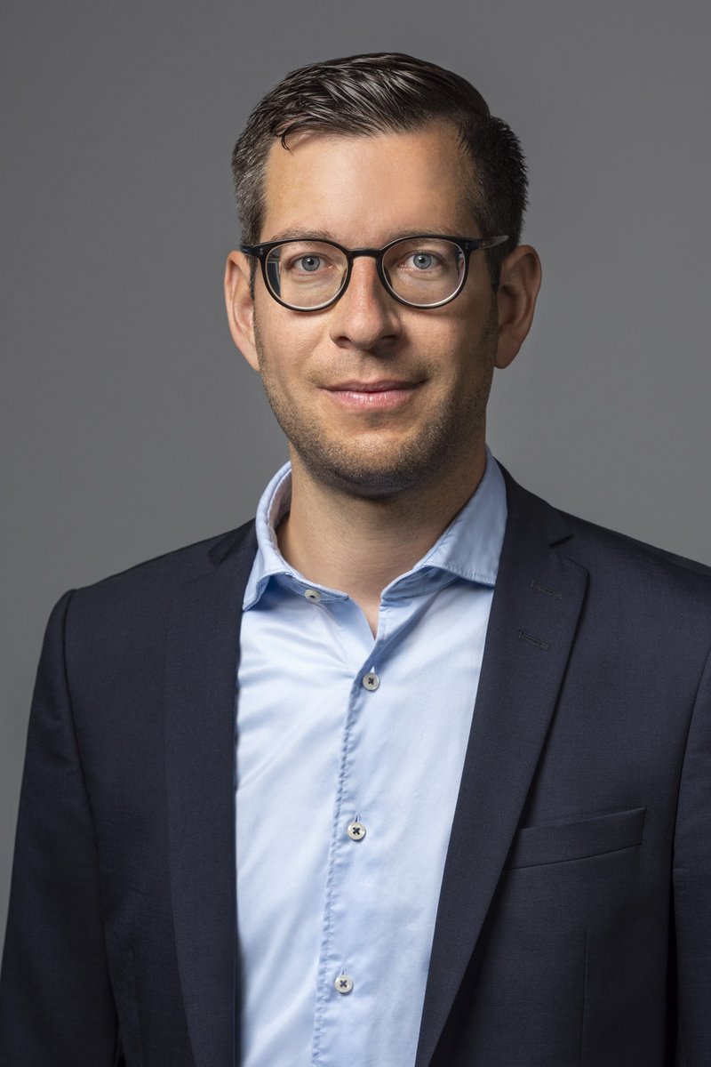 Porträt Dominik Bernhard
