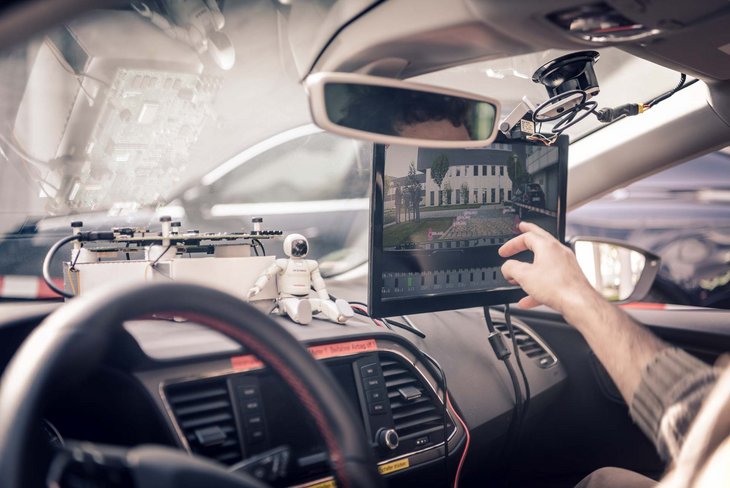 Masterstudiengang Fahrerassistenzsysteme an der Fakultät Elektrotechnik der Hochschule Kempten | Orientierungsdemonstration auf dem Campus | Zukunftstechnologien im Allgäu studieren ➡ Studium Fahrerassistenzsysteme (M. Sc.) | Masterstudium ✓ autonomes Fahren ✓ Mobilität der Zukunft nachhaltig gestalten ✓